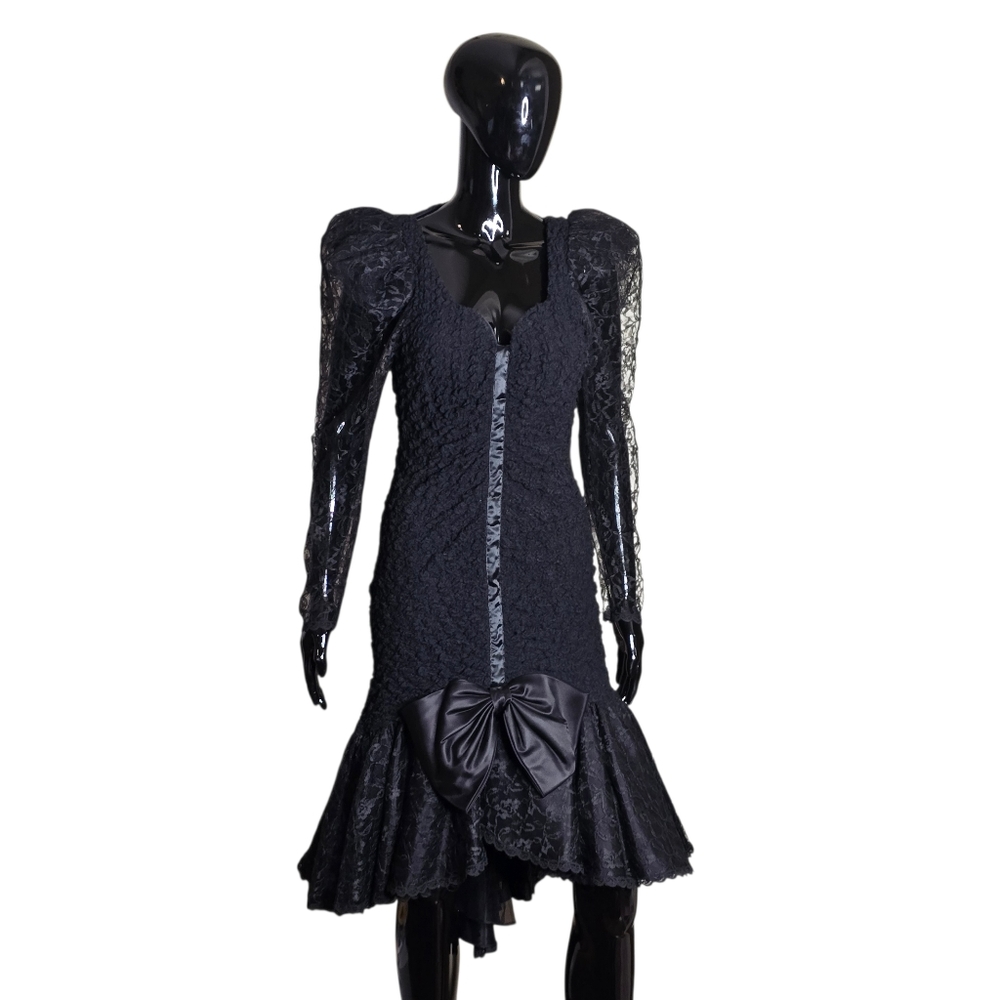 Vintage 80s Steppin' Out Black Lace Backless Prom Dress | Pouf Sleeves | Small